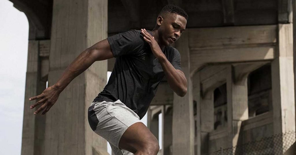 Different things to consider while buying best workout shirts. workout shirts