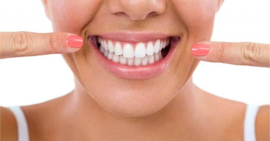 How To Straighten Your Teeth The Right Way