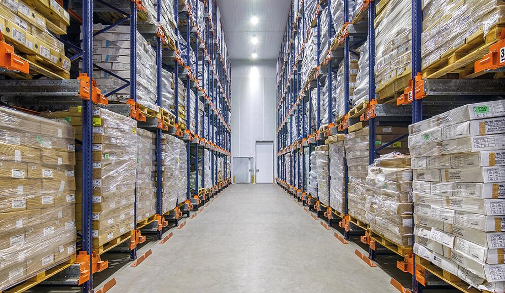 sustainable lighting layout for warehouses with LED lighting