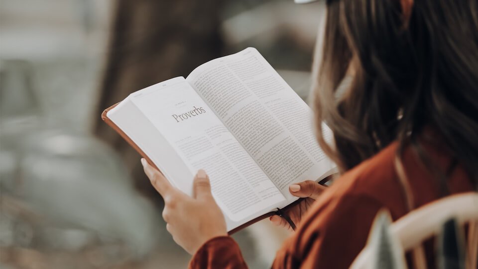 7 Incredible Benefits Of Reading The Bible Storia