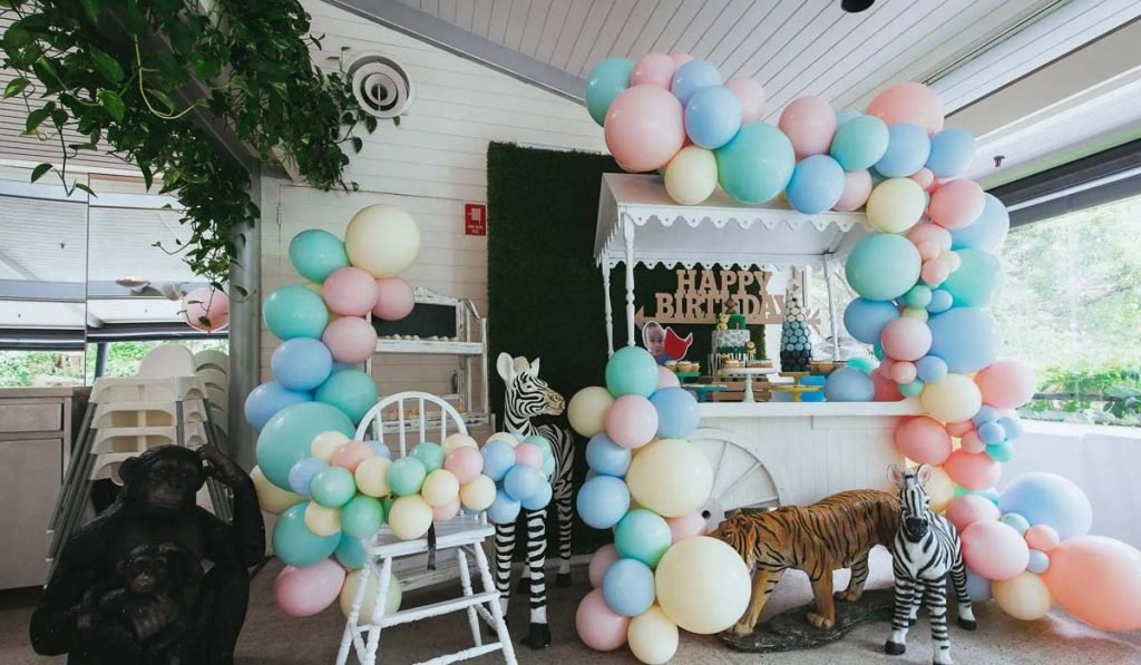 party decoration with balloons