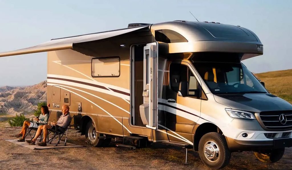 Motorhome vs. RV What Are the Differences? TlwaStoria