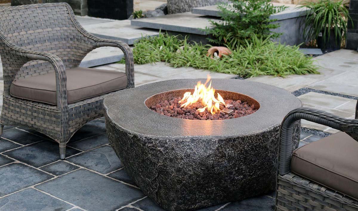 Buy A Perfect Fire Pit Table For Your Needs