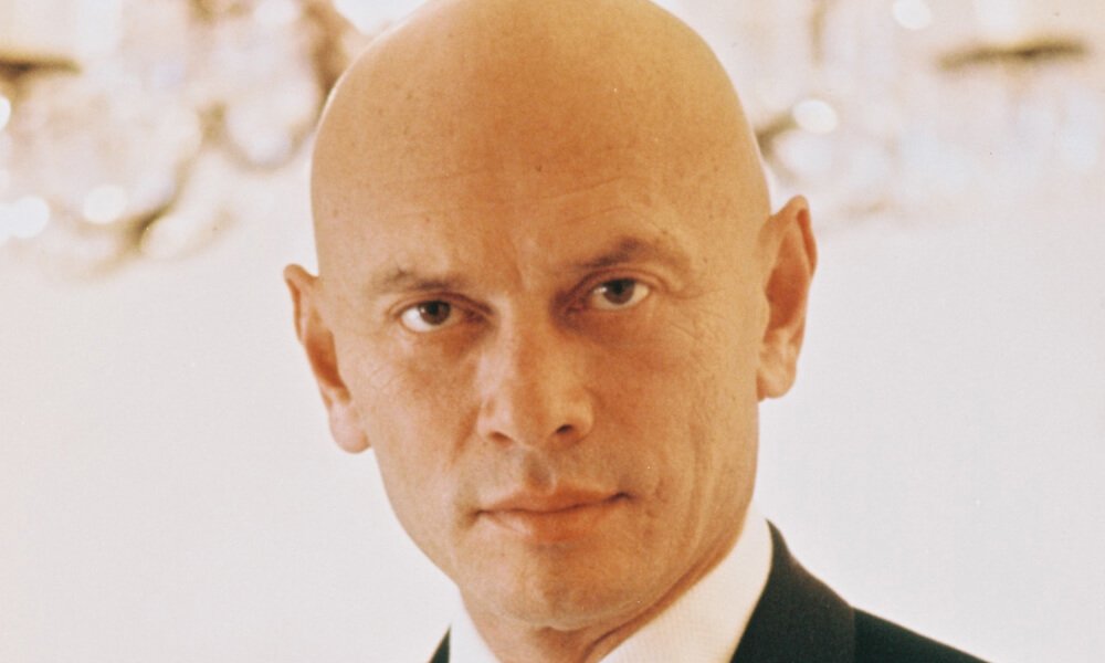 Lark Brynner. Who is the mother? TlwaStoria