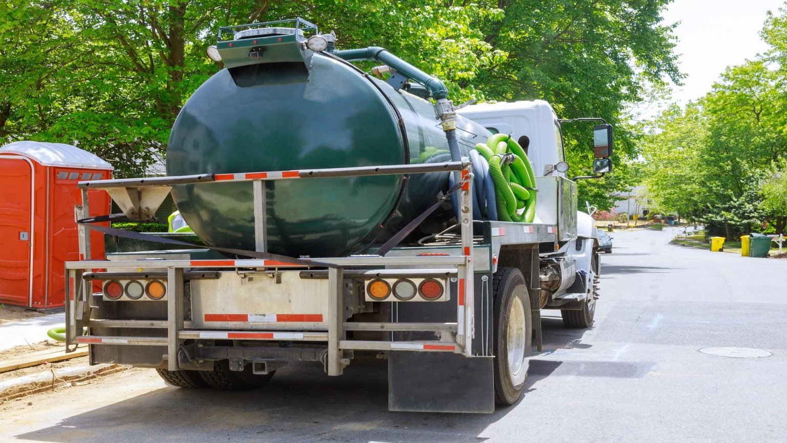 4 Signs Your Water Cartage Tank Needs Replacement TlwaStoria