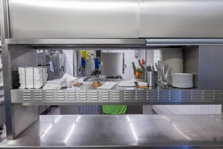 Industrial Stainless Steel Kitchen - TlwaStoria