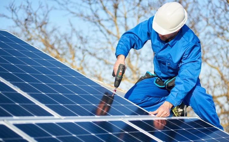 weighing-the-pros-and-cons-of-residential-solar-panels