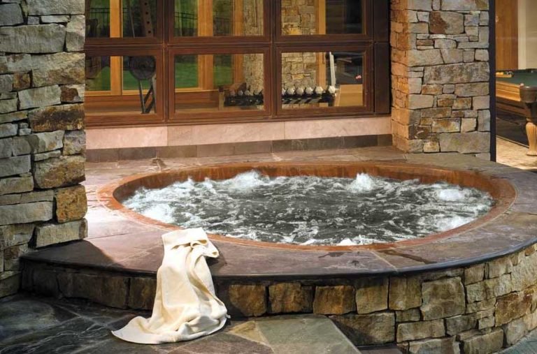 How to Elevate Your Home with Custom Hot Tubs? TlwaStoria