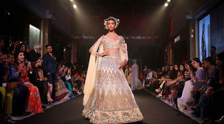 From Runway to Real Life: How To Incorporate High Fashion Jewelry into Your Everyday Wardrobe From Runway to Real Life: How To Incorporate High Fashion Jewelry into Your Everyday Wardrobe