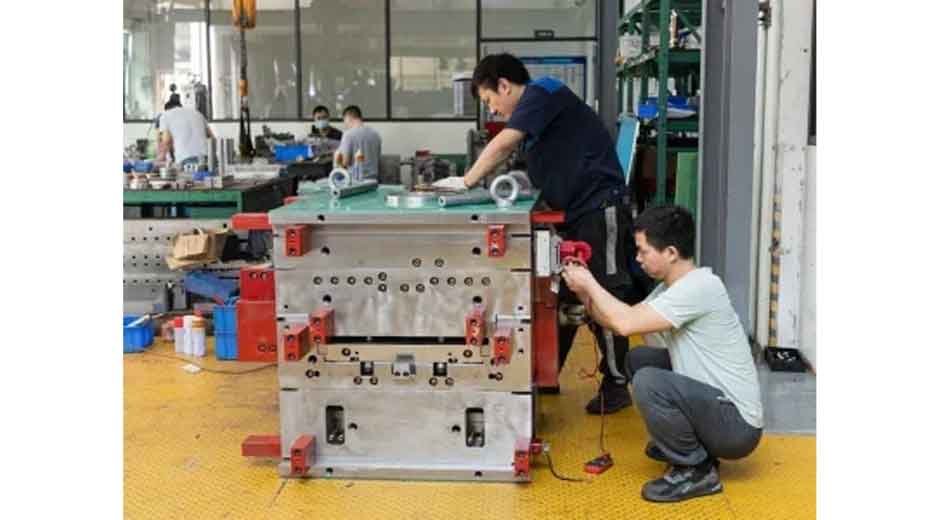 How to Bring a Product Idea to Market: From Design to Manufacturing How to Bring a Product Idea to Market: From Design to Manufacturing