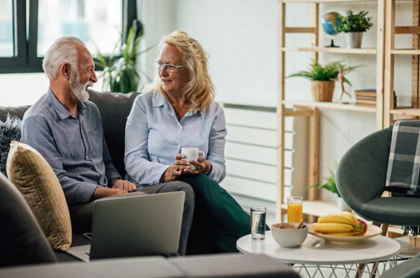 7 Ways Community Living Helps Seniors Stay Socially Active 7-ways-community-living-helps-seniors-stay-sociall-1