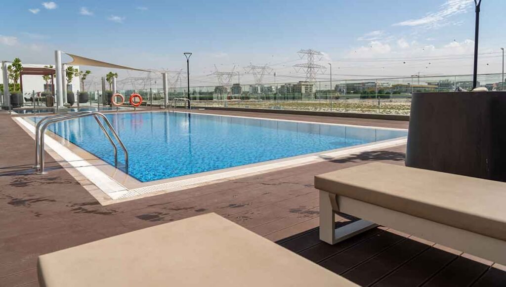 swimming-pool-contractors-in-dubai-how-to-ensure-quality-construction